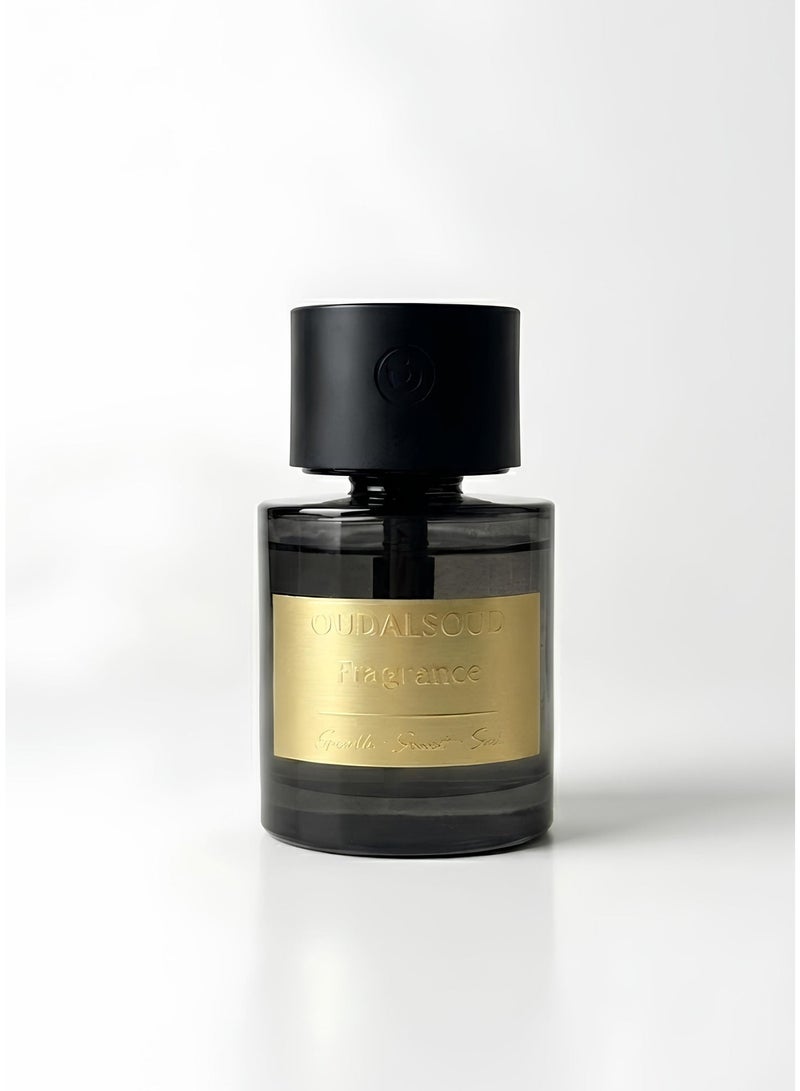 أود أل سعود مجموعة معطر جو للسيارة صغيرة الحجم تعمل بمنفذ USB، مزودة بموزع روائح سعة 150 مل برائحة خشب الصندل، مع جهاز عرض نجوم، وأنماط عطرية قابلة للتعديل، خالية من الكحول والمواد المضافة، مناسبة للأطفال والنساء الحوامل، للاستخدام في السيارات والغرف والمكاتب المنزلية وغرف النوم. - Image 2